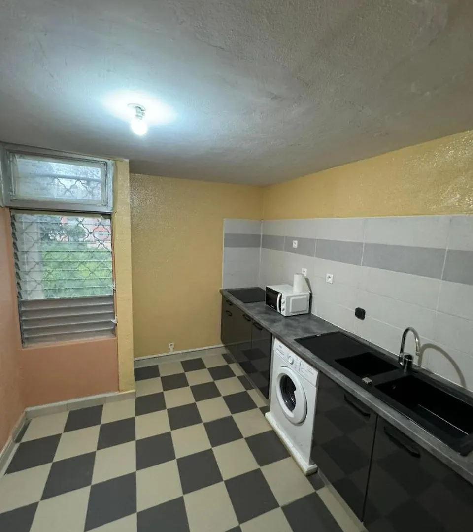Appartement Paisible En Colocation Pointe-à-Pitre Bed & Breakfast